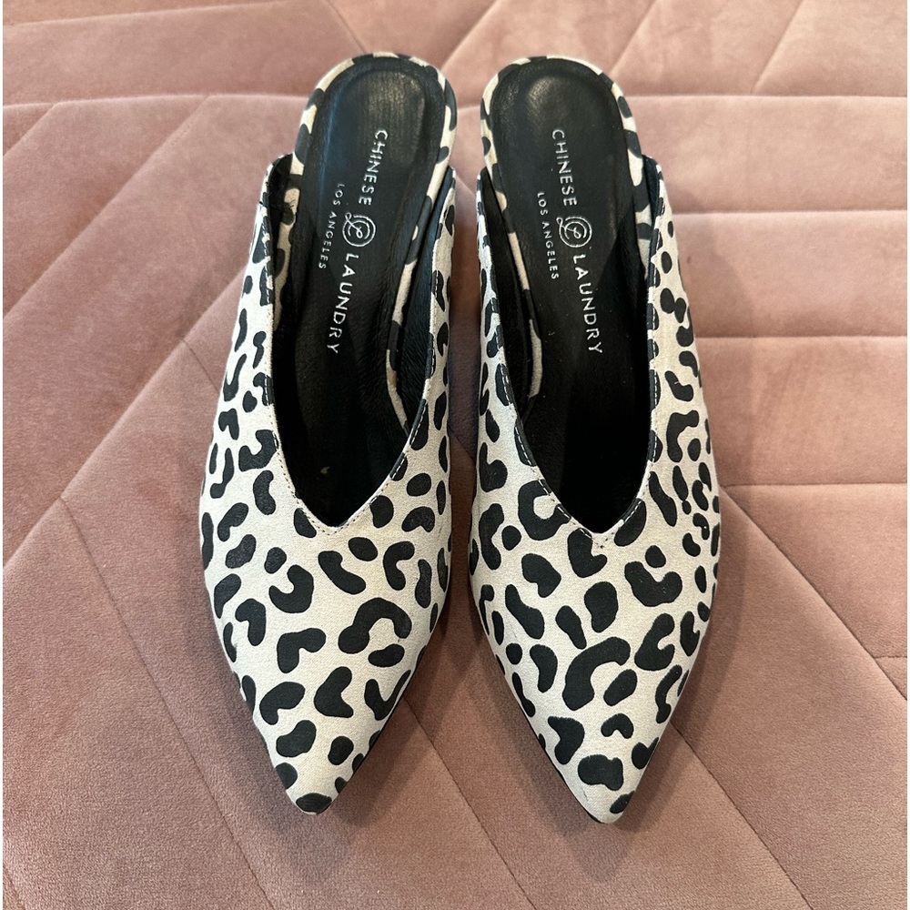 Chinese laundry leopard mule heel